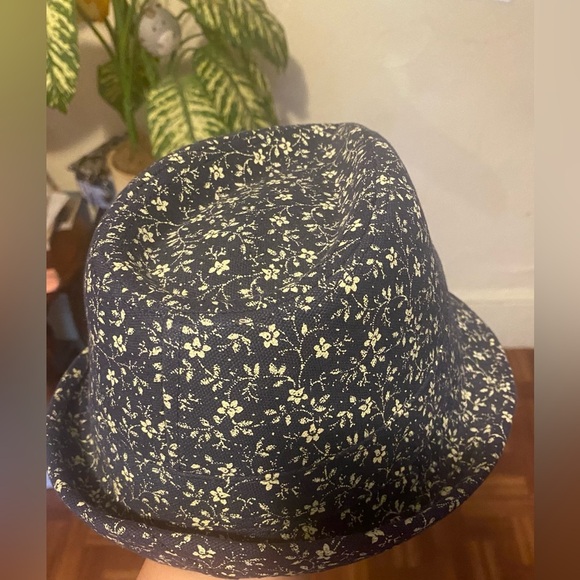 Ralph Lauren hat - Picture 1 of 5